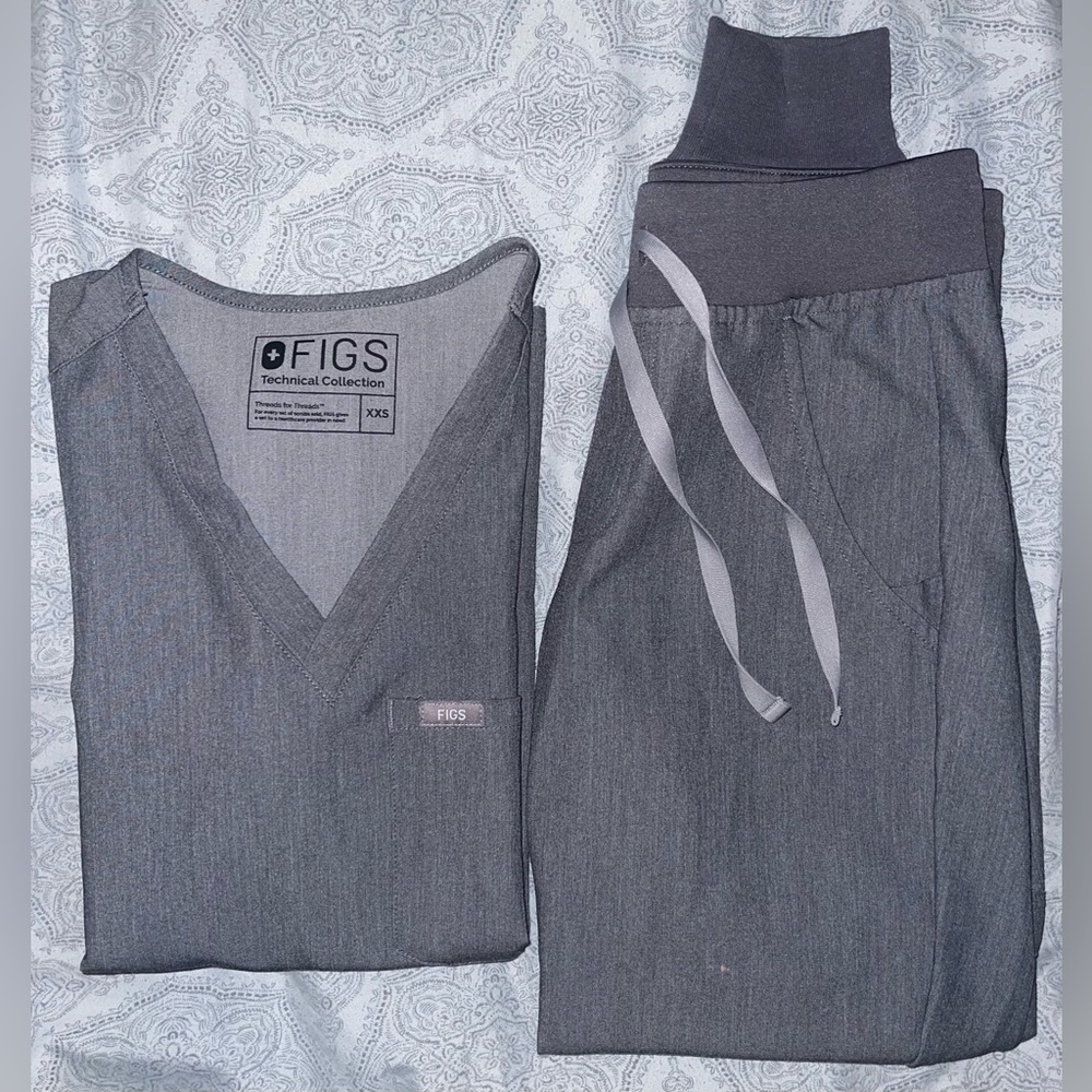 Figs Scrubs Set Color GRAPHITE (XXS Catarina & Petite XXS Zamora Jogger)
